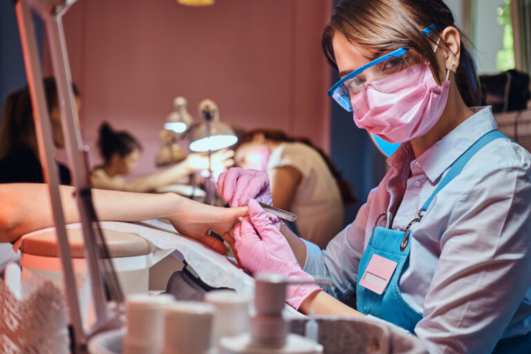 “Curso de Manicurista Profesional de nivel Basico a experta en Uñas Polygel